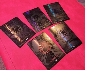 MTG Phyrexia Oil Slick Raised FOIL Basic Land Set ONE OF EACH COLOR Collectors - Imagen 1 de 7