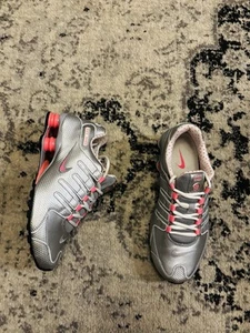 Nike Shox NZ 2012 Athletic Running Shoes Silver Pink Womens Size 9 488312-003 - Picture 1 of 8