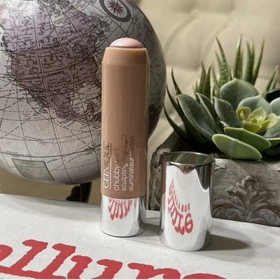 Clinique Chubby Stick Sculpting Highlight 01 Highy Highlight 0,12 oz/3,6 g nuevo sin caja Foto 1 de 4