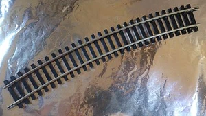 ** Hornby R608 Curve 22.5 deg 3rd Radius Track (505mm) OO Gauge x 1 piece - Picture 1 of 2