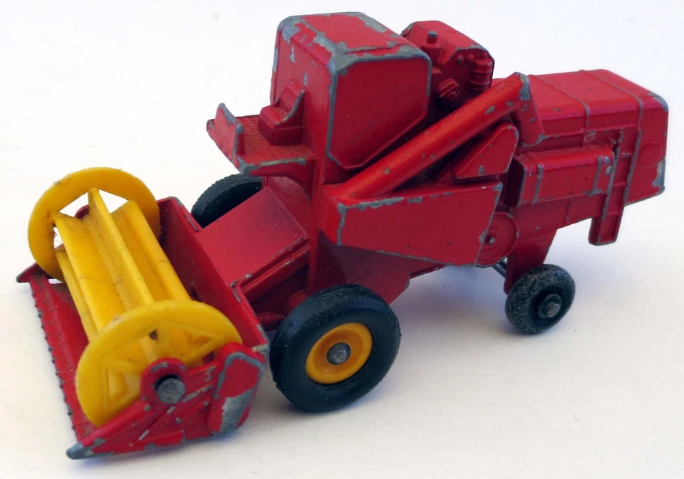 Matchbox 1-75 No 65C 65 CA Class Combine Harvester 1967-73 rot Mähdrecher 1/106 - Bild 1 von 1