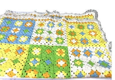 Bebé Crochet Afgano Multicolor con Borde de Encaje 52" x 32" Foto 1 de 2