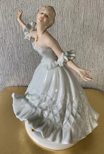 WALLENDORF DAMENPUPPE GROSSES HELLGRÜNES KLEID MODELL N0 1497 DEUTSCHLAND PERFEKT - Bild 1 von 7