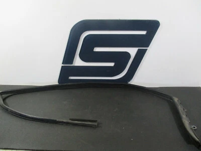 Cadillac CTS 2003 pasajero derecho puerta delantera ventana vidrio canal de funcionamiento sello Foto 1 de 4