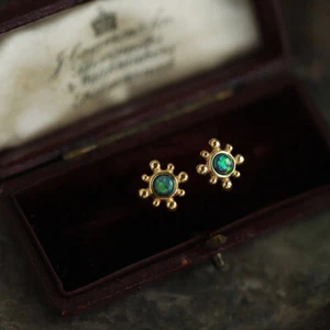 Vintage Black Fire Opal Sunflower 18K Gold Plated Stud Claw Post Dainty Earrings - Picture 1 of 4