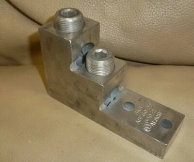 BKB ASL60-22  600-2 Ground Lug 2 Barrel 2 Hole Ground Lug Used Cleaned Tested - Image 1 of 4