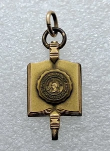 Hunter College Pendant - Picture 1 of 2