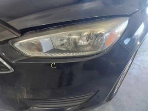 Driver Headlight Halogen Black Headlamp Bezel SE Fits 15-18 FOCUS 3034272 - Picture 1 of 12