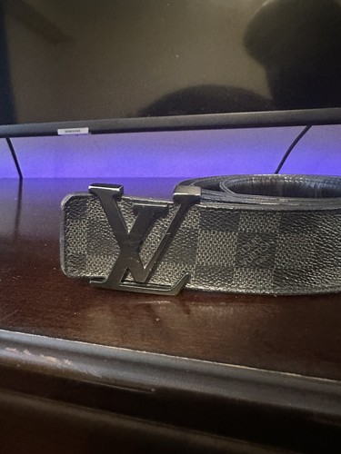 LOUIS VUITTON（LV） Cintura Louis Vuitton LV iniziali Nera