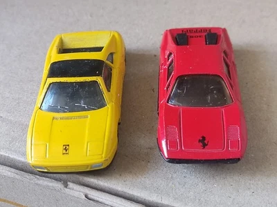 Juego 2 Coches Maisto Ferrari 208 GTE FERRARI 3481S Retro Vintage Coche Deportivo Foto 1 de 4