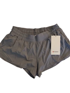 Lululemon Hotty Hot Short II *2.5" W7AUSR gray women's size 12 NEW WITH TAGS - Picture 1 of 7