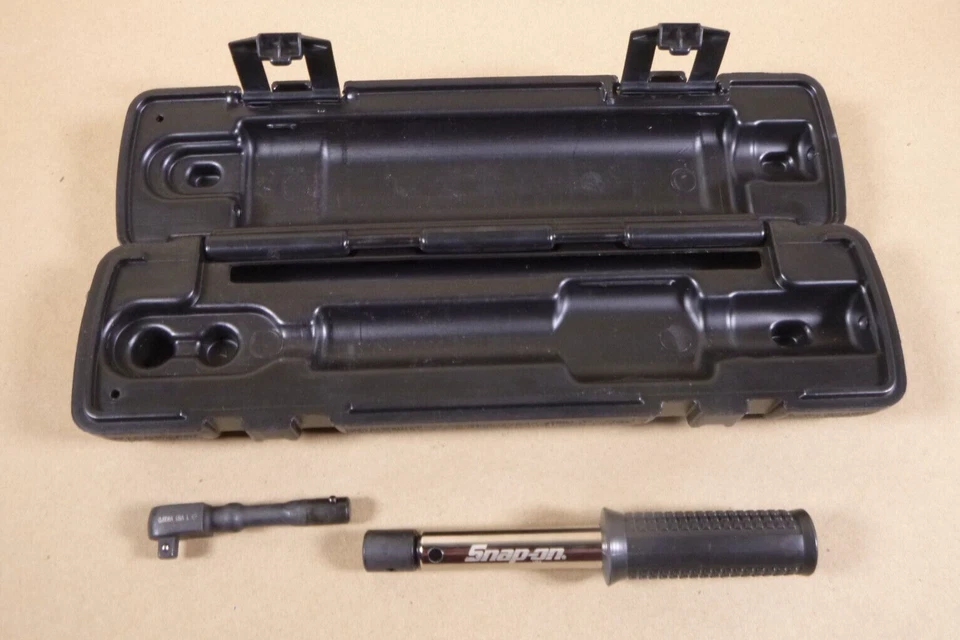 Snap On QC1P60 Preset Torque Wrench W/ QJSD8A 1/4" Drive Torque Wrench Head - Image 1 of 4