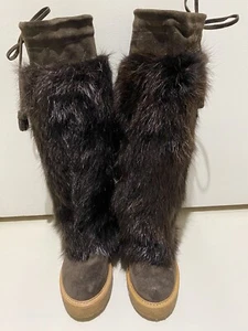 NEU MONCLER BRAUNE WILDLEDERSTIEFEL MIT ABNEHMBAREM BIBERFELL GRÖSSE 5,5 - Bild 1 von 9
