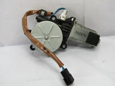 Двигатель стеклоподъемника заднего правого окна для универсала Subaru Impreza 2002-2007 годов выпуска от оригинального производителя - Изображение 1 из 4