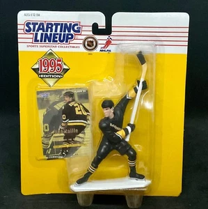 Figura y tarjeta sellada Luc Robitaille Kenner 1995 alineación inicial SLU totalmente nueva - Imagen 1 de 3