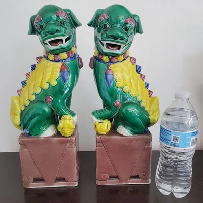 Par grande de 14 pol. chinês verde amarelo porcelana vitrificada Foo Dogs  - Imagem 1 de 4