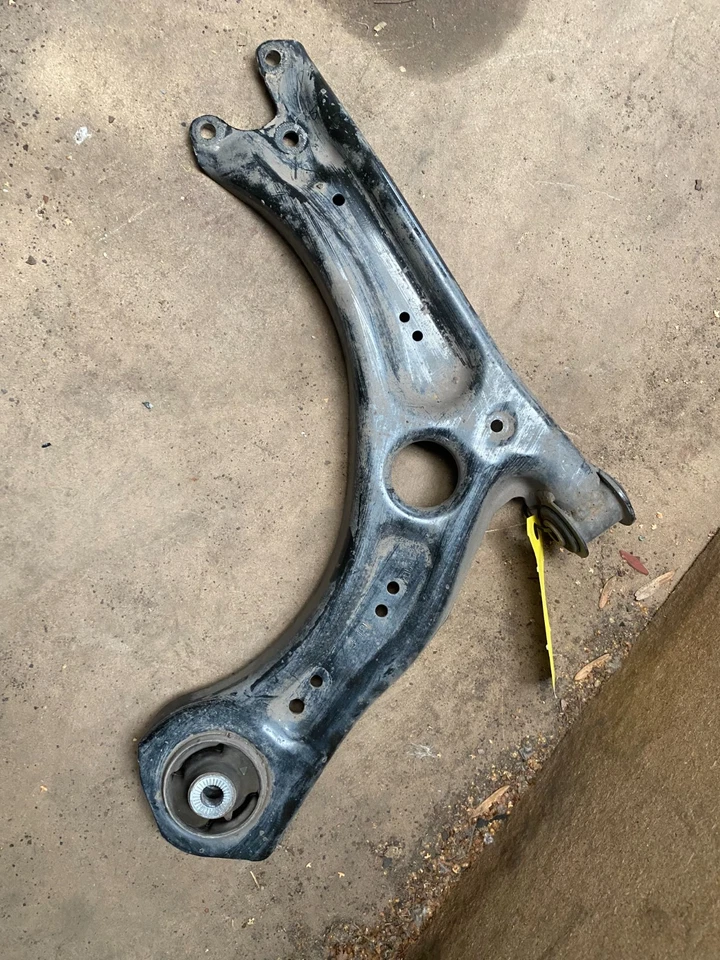 ASIENTO POLO ORIGINAL VW IBIZA PASAJERO HORQUILLA DELANTERA 2Q0407151C Foto 1 de 1