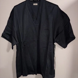 Camiseta Adidas Fear Of God Para Hombres Atletismo Cuello en V Talla Mediana Negra Nueva - Imagen 1 de 5