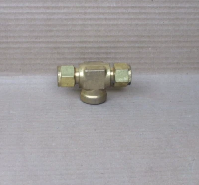 全新 SWAGELOK 1/2 英寸管 OD x 1/2 英寸管 OD x 3/4 英寸黄铜管 适合女性 — 第 1/3 张图片