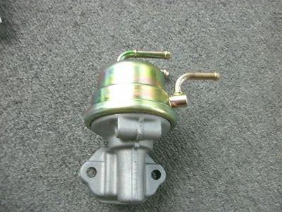 Bomba de combustible mecánica 1364 compatible con Mitsubishi Cordia/Tredia 1983 nuevo en stock Foto 1 de 4