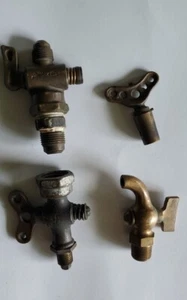 4x Válvulas de agua y gas antiguas de latón de colección manijas salvamento como están para PIEZAS/REPARACIÓN - Imagen 1 de 6