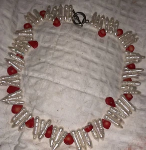 Collar Hecho a Mano Diseñador Rojo Italiano Coral Biwa Perlas Barrocas Hecho en Italia - Imagen 1 de 5