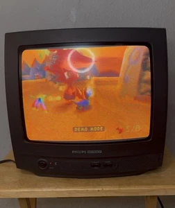 Vintage Magnavox PR1302 C122 13" CRT TV - Retro Gaming TV - Picture 1 of 11