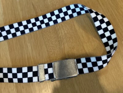 Cinturón para mujer Brandy Melville talla única a cuadros varios negro blanco Foto 1 de 4