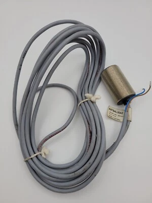 Eaton E57SAL30A2 Inductive Proximity Sensor Tubular 90-250VAC 250mA Max Sn=10mm - Image 1 of 4