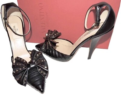 尺寸 37 VALENTINO GARAVANI 泵弓 摇滚踝带 凉鞋 — 第 1/4 张图片