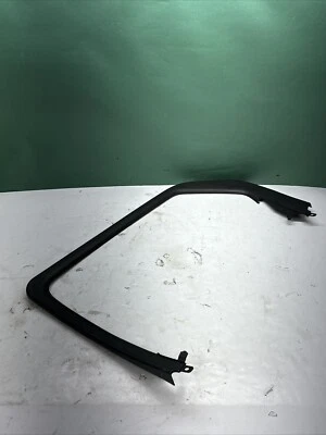 Painel de acabamento interno de porta Chevrolet Trax 2018 95133800 fabricante de equipamento original - Imagem 1 de 4