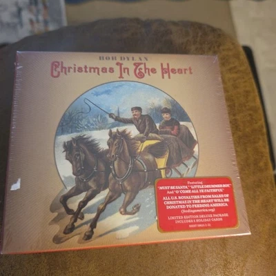 Christmas in the Heart [Deluxe Edition] [5 Exclusive Holiday Card] by Dylan, Bob - Image 1 of 2