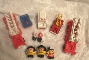 Vtg Little People Firetruck, Ambulance, Police Car & 5 Figures - Picture 1 of 9