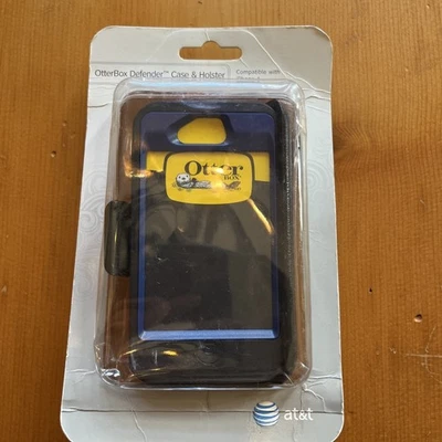 New OtterBox Defender Series Case & Holster for Apple Iphone 4 - Black - Image 1 of 2