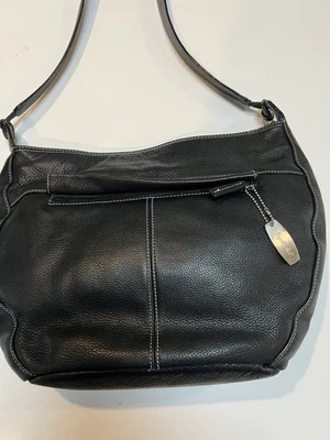Bolsa de ombro Tignanello preta couro pebbled grande hobo fecho magnético - Imagem 1 de 4