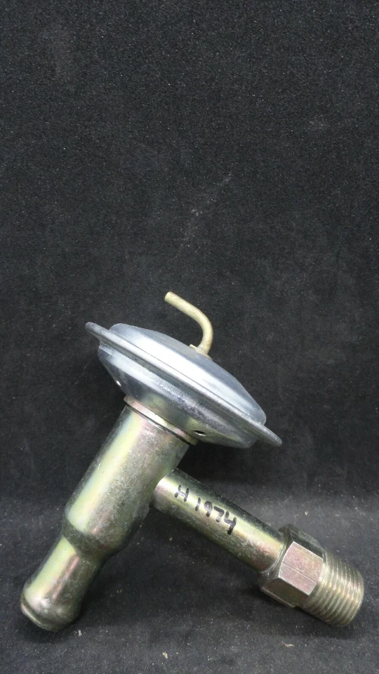 NORS 1966-67 OLDSMOBILE W/ MANUAL A/C 1964-67 F85 V8 W/ A/C HEATER VALVE 396235 - Изображение 1 из 4