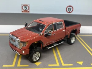 2022 GMC Sierra 2500 HD Lifted 4x4 Truck 1/64 Diecast Custom Duramax Greenlight - Picture 1 of 13