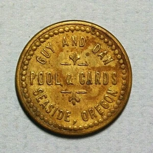 Seaside Oregon Guy and Dan Pool & Cards Good for 5c Trade Brass 21mm Token - Imagen 1 de 2