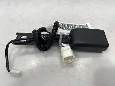 12-19 Toyota Prius C 1.5L hebilla de cinturón de seguridad delantero derecho lado del pasajero negro OEM Foto 1 de 4