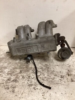 1989-1995 toyota 22RE Upper Intake Manifold W/ EGR Valve Pickup Truck 4 Runner - Image 1 of 4