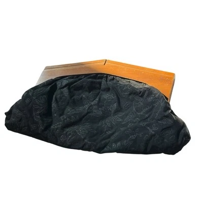 Bolso clutch floral vintage de madera tallada Foto 1 de 4