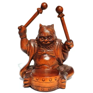 Y6556 - 2 " Hand Carved Boxwood Netsuke : Oni Man Playing Drum - Picture 1 of 6