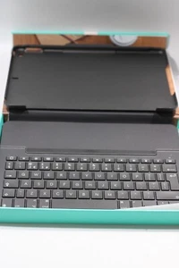 Logitech Slim Folio UK Tastatur Hülle für iPad (7., 8. & 9. Gen) - Sehr guter Zustand inkl MwSt - Bild 1 von 7