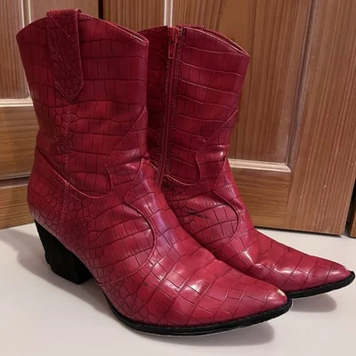 "Botas Coconuts by Matisse ROJAS imitación piel de serpiente 8M 2 1/2"" tacón" Foto 1 de 4