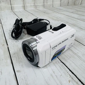 JVC Kenwood Everio GZ-F100-W Camcorder 32GB White 2015 Used Compact - Picture 1 of 9