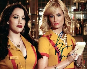 Beth Behrs signed 8x10 Foto Autogramm Bild handsigniert und COA - Bild 1 von 1