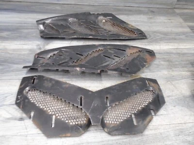 98 1998 ARCTIC CAT 600 POLVO ESPECIAL EFI CAMPANA VENTILACIONES VENTILACIÓN FLUJO DE AIRE REJILLA METÁLICA Foto 1 de 4