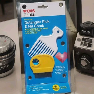 New CVS Health Head Lice Detangler Pick & Nit Comb  - Image 1 of 2