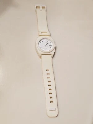NIXON MINIMAL "THE TIME TELLER P" 17B  WATCH. WHITE ** RUNNING **  - Image 1 of 4