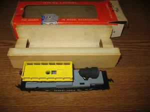 HO SCALE LIONEL 0880 PENNSYLVANIA SEARCH LIGHT FLAT CAR MODEL TRAIN (DAMAGED) - Picture 1 of 12
